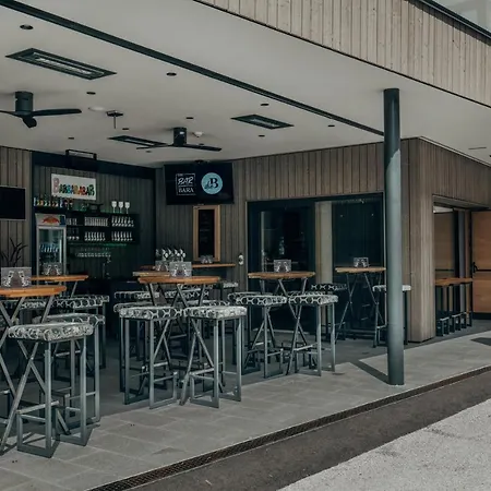 Апарт-готель Barbara & 4*