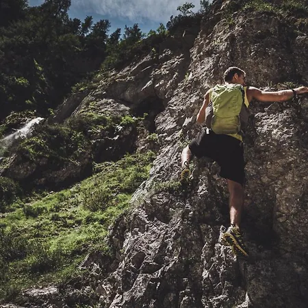 Ξενοδοχείο με διαμερίσματα Barbara & 4*