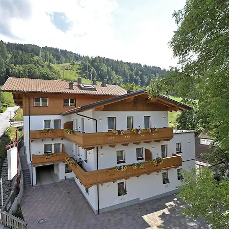 Barbara & 4* Schladming